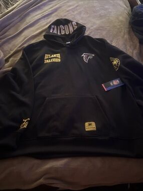 Atlanta Falcons pullover hoodie nwt